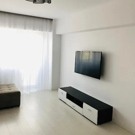 Uverturii Apartment